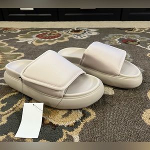 H&M Slides (M9.5,W11)